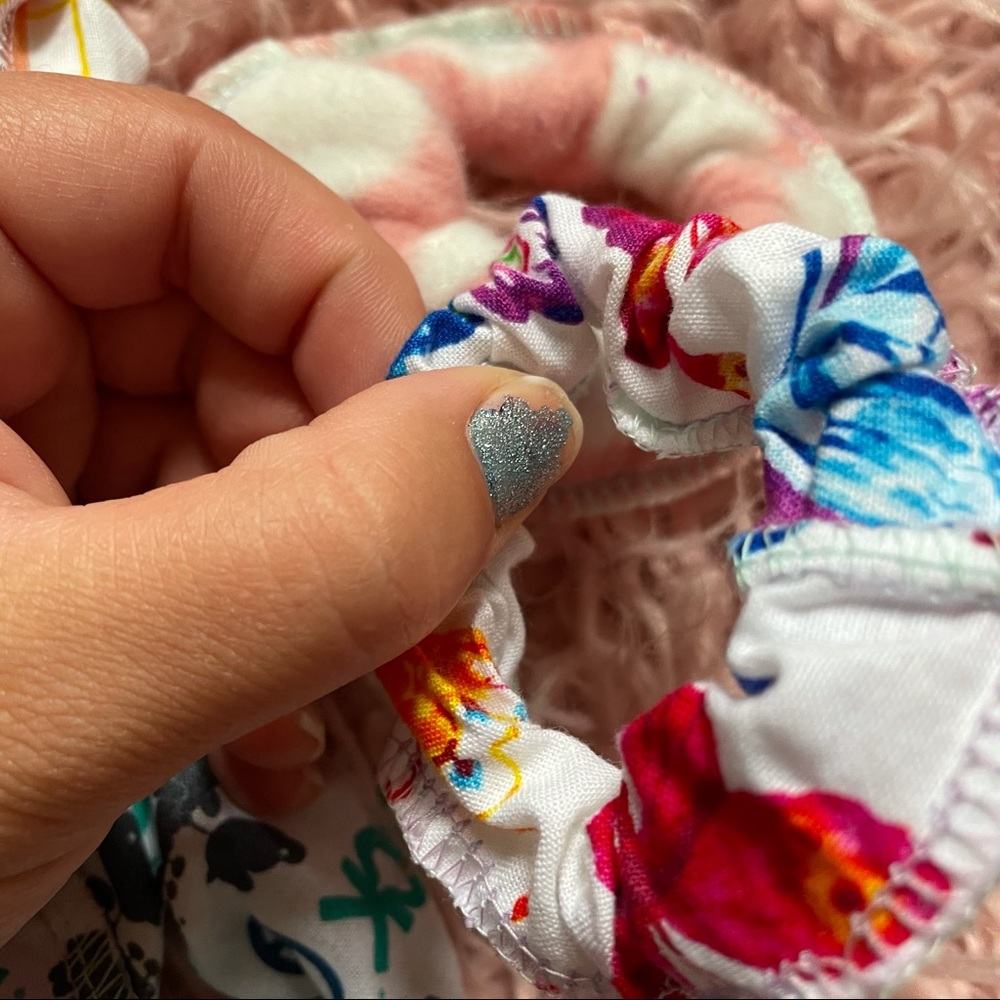 Handmade scrunchie set - Picture 6 of 6